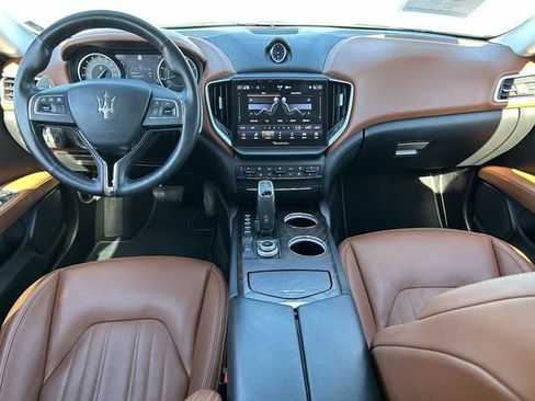 Used 2021 Maserati Ghibli S GranLusso RWD image 17