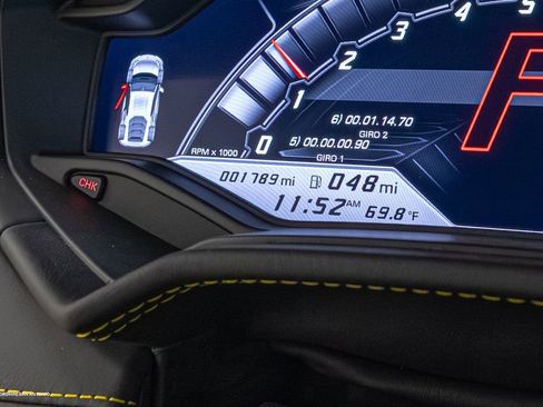 Used 2020 Lamborghini Huracan EVO RWD image 36