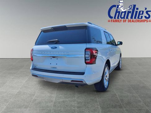 Used 2024 Ford Expedition Platinum image 4