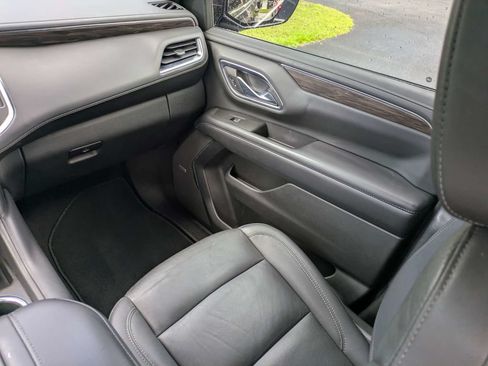Used 2022 Chevrolet Tahoe LT RWD image 17