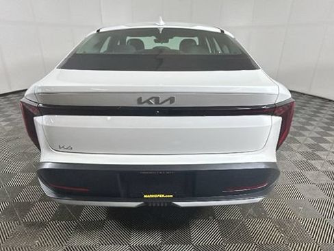 Used 2025 Kia K4 EX FWD image 3