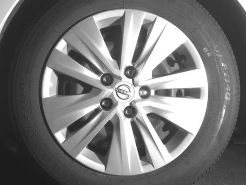 Used 2025 Nissan Sentra S FWD image 12