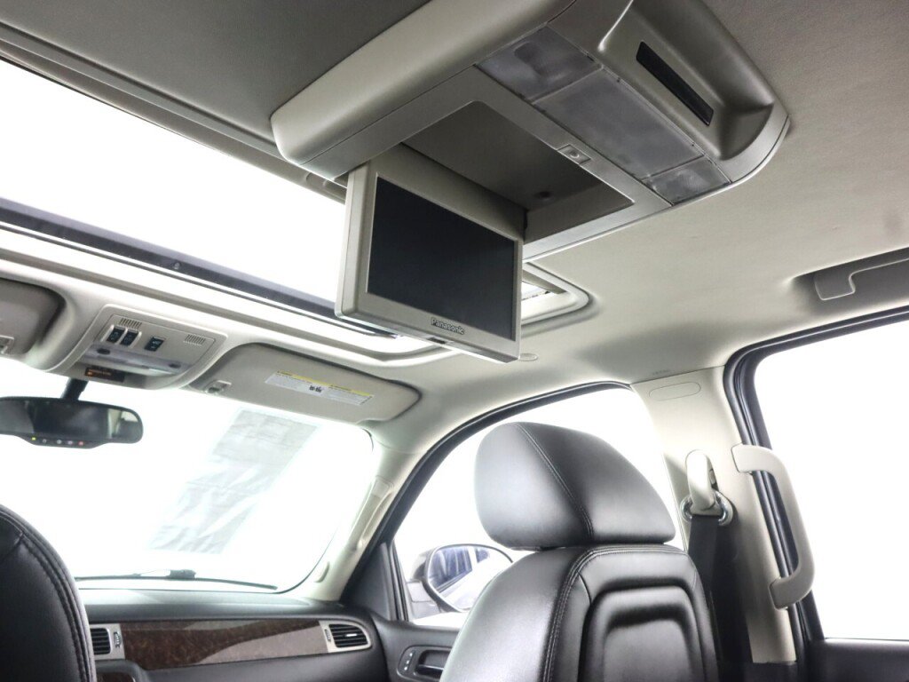 Used 2013 GMC Yukon XL Denali RWD image 34