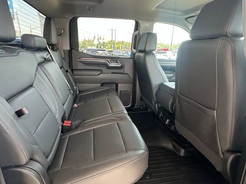 Used 2023 GMC Sierra 1500 SLT w/ X31 Off-Road Package AWD/4WD image 27
