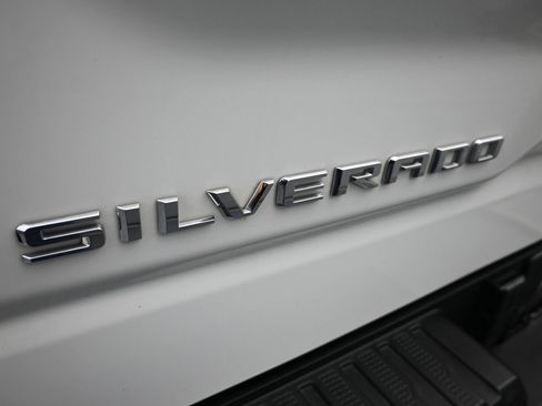 Used 2024 Chevrolet Silverado 1500 ZR2 w/ Technology Package AWD/4WD image 31