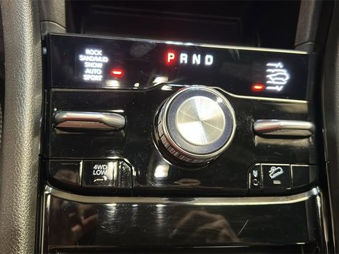 Used 2024 Jeep Grand Cherokee Overland image 27