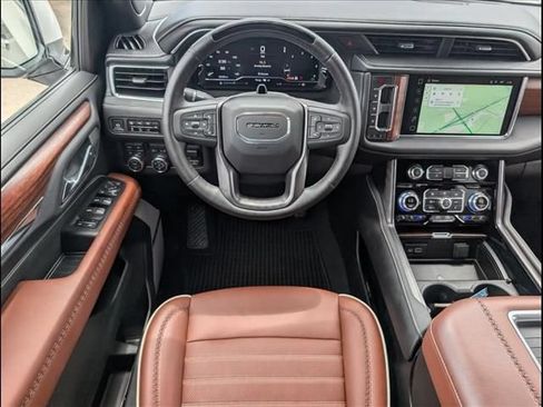 Used 2023 GMC Yukon Denali Ultimate AWD/4WD image 8