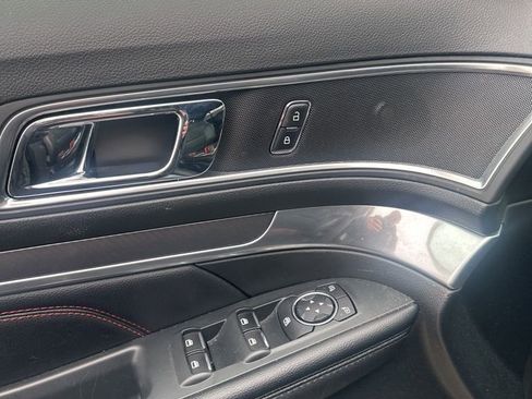 Used 2017 Ford Explorer Sport image 8