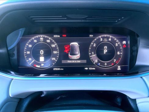 Used 2020 Land Rover Range Rover Evoque SE image 26