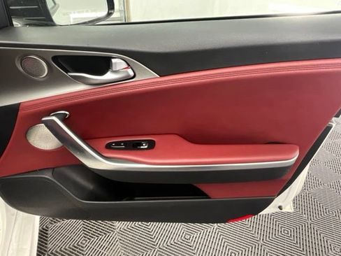 Used 2019 Kia Stinger GT2 AWD/4WD image 17