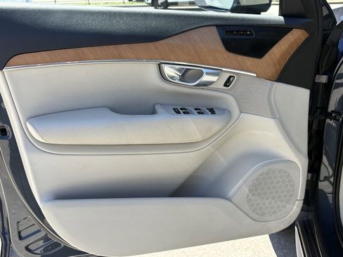 Used 2022 Volvo XC90 T6 Momentum w/ Advanced Package image 10