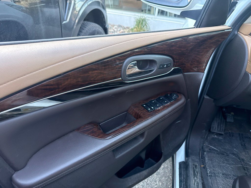 Used 2017 Buick Enclave Leather w/ Trailering Package AWD/4WD image 12