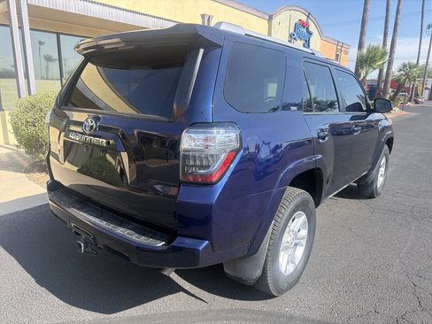 Used 2016 Toyota 4Runner SR5 AWD/4WD image 12