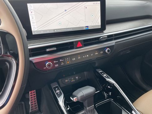 New 2026 Kia Sorento SX Prestige w/ Olive Brown Leather Package image 13