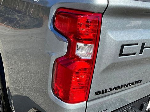 Certified 2025 Chevrolet Silverado 1500 Custom w/ Turbomax Blackout Package image 21