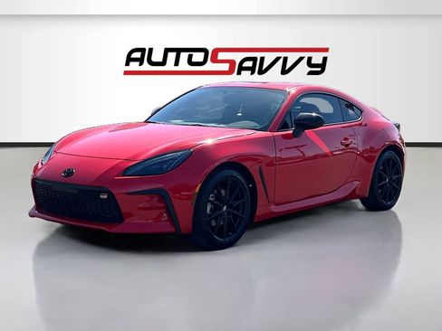 Used 2023 Toyota GR86 Premium RWD image 3
