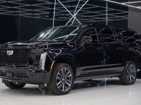 Used 2026 Cadillac Escalade ESV Sport image 3