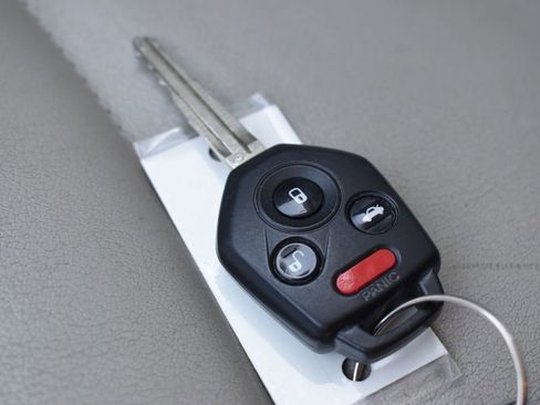 Used 2014 Subaru Crosstrek 2.0i Limited w/ Popular Package #2 image 14