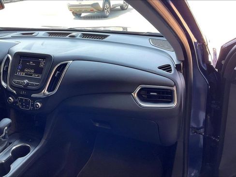 Used 2023 Chevrolet Equinox LT FWD image 16