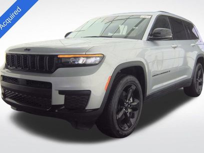 Used 2025 Jeep Grand Cherokee L Laredo