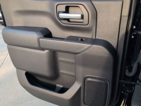 Used 2021 Chevrolet Silverado 1500 LT w/ Convenience Package II image 9