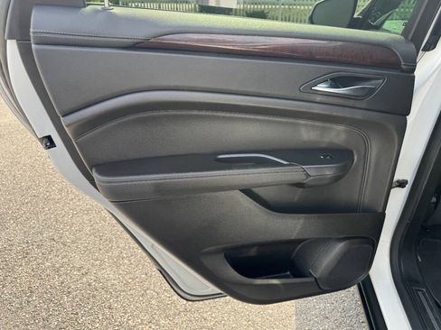 Used 2013 Cadillac SRX Luxury FWD image 40