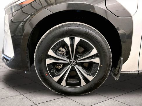 Used 2024 Toyota bZ4X XLE w/ Weather Package image 8