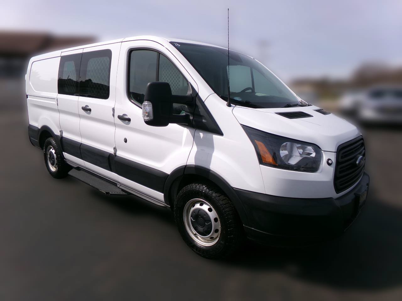 Used 2019 Ford Transit 150 130 Low Roof RWD image 1