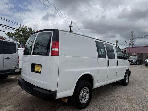 Used 2019 GMC Savana 2500 w/ Communications Package RWD image 6