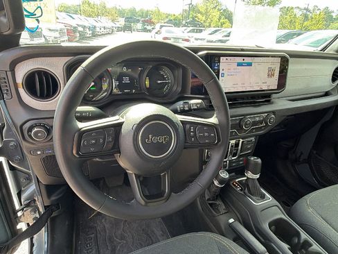 Used 2025 Jeep Wrangler Unlimited Sport S 4xe AWD/4WD image 24
