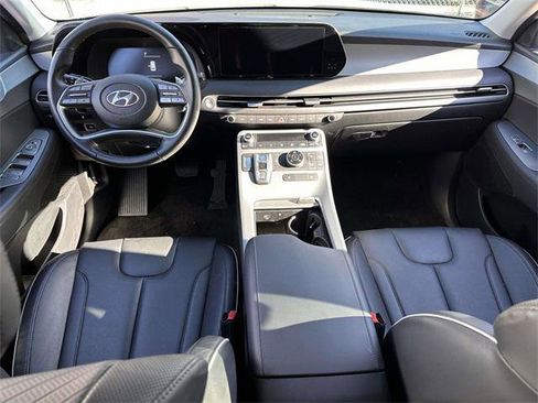 Used 2025 Hyundai Palisade SEL image 17