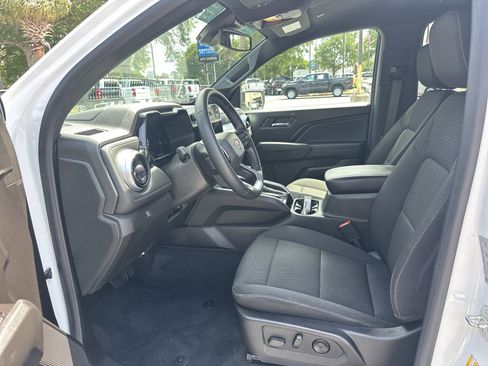 Used 2023 Chevrolet Colorado LT w/ LT Convenience Package II RWD image 16
