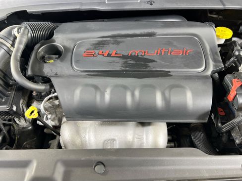 Used 2022 Jeep Compass Trailhawk w/ Trailhawk Convenience Group AWD/4WD image 27