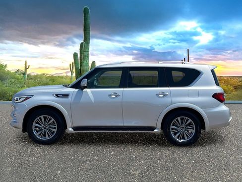 Certified 2022 INFINITI QX80 Luxe w/ Cargo Package RWD image 3