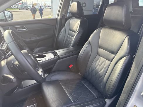 Used 2023 Nissan Rogue Platinum w/ Platinum Premium Package image 18