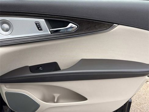 Used 2020 Lincoln Nautilus Reserve w/ Equipment Group 202A image 22