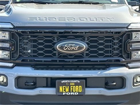 New 2025 Ford F250 Lariat w/ Lariat Ultimate Package image 44