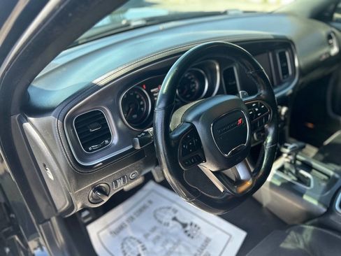 Used 2020 Dodge Charger Scat Pack RWD image 9