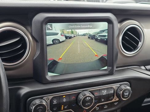 Used 2020 Jeep Gladiator Rubicon AWD/4WD image 22