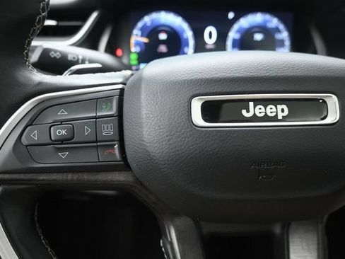 Used 2021 Jeep Grand Cherokee L Limited AWD/4WD image 27