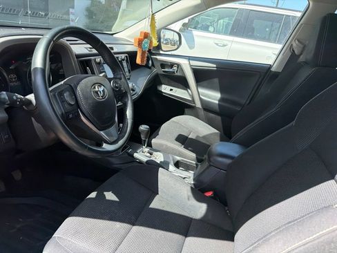 Used 2018 Toyota RAV4 XLE FWD image 4