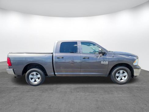 Used 2022 RAM 1500 Classic SLT w/ Electronics Group AWD/4WD image 2