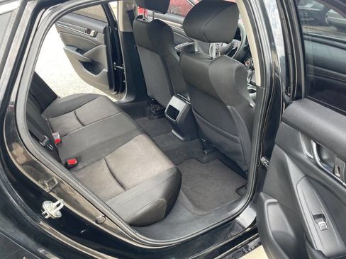 Used 2018 Honda Accord LX image 33