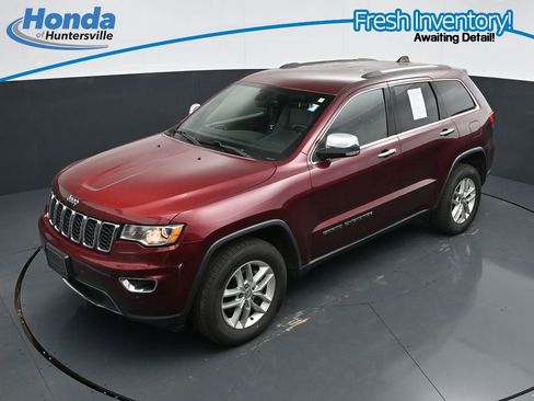 Used 2018 Jeep Grand Cherokee Limited AWD/4WD image 19