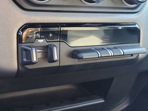 Used 2024 RAM 2500 Big Horn image 22