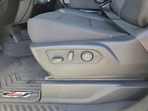 New 2026 Chevrolet Silverado 1500 Custom Trail Boss w/ LPO, Dark Essentials Package image 19