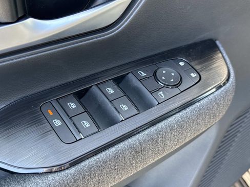 New 2026 Nissan Kicks SV w/ SV Premium Package AWD/4WD image 22