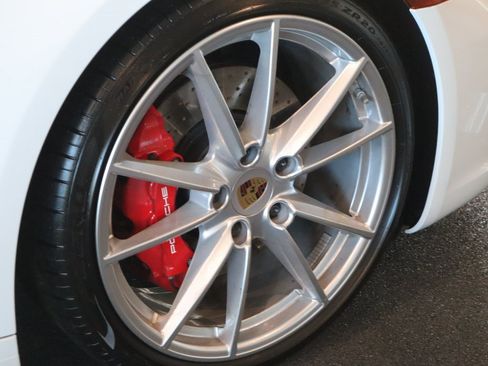 Used 2020 Porsche 911 Carrera S image 7