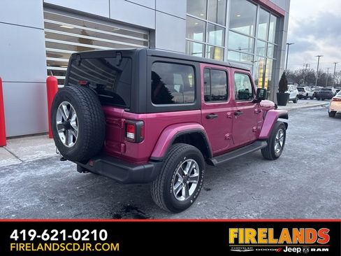 Used 2022 Jeep Wrangler Unlimited Sahara w/ Cold Weather Group image 7