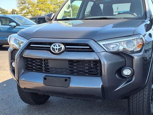 Used 2022 Toyota 4Runner SR5 image 20